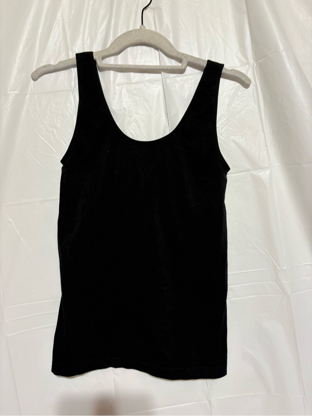 Rhonda Shear Black Scoop Neck Tank Top with bra liner xl